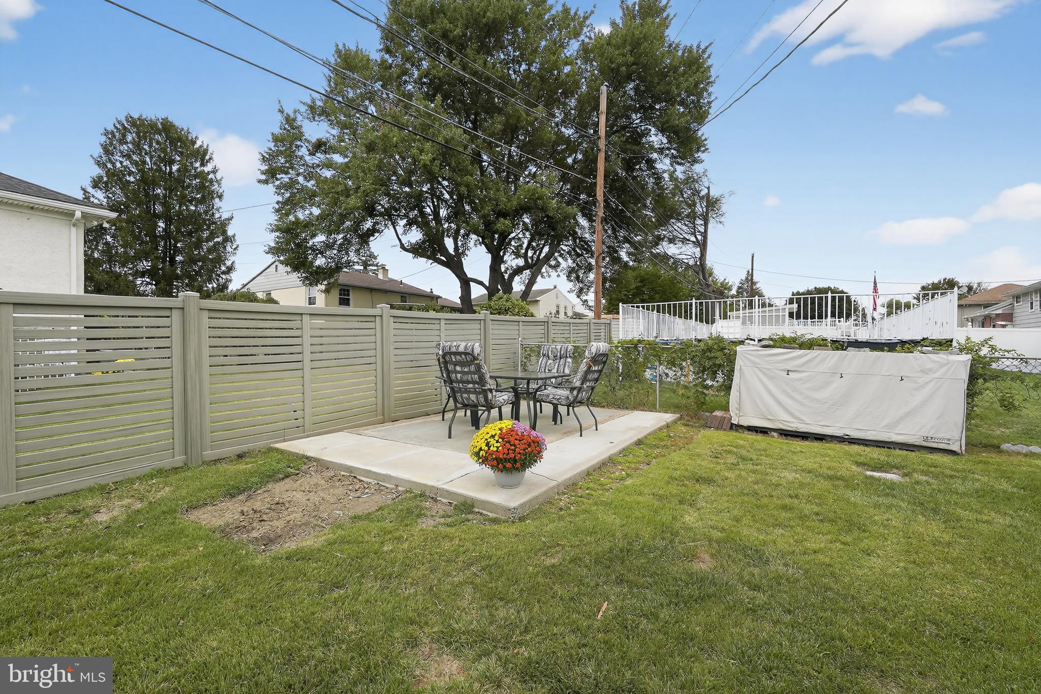 1012 Twist Road Philadelphia, PA 19115 - Photo 29 of 30 a view of a backyard with sitting area