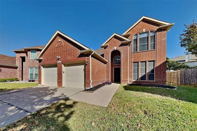 $2,595 | 4763 Parkmount Drive, Fort Worth, TX 76137