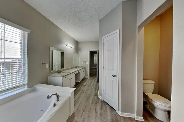 $2,595 | 4763 Parkmount Drive, Fort Worth, TX 76137