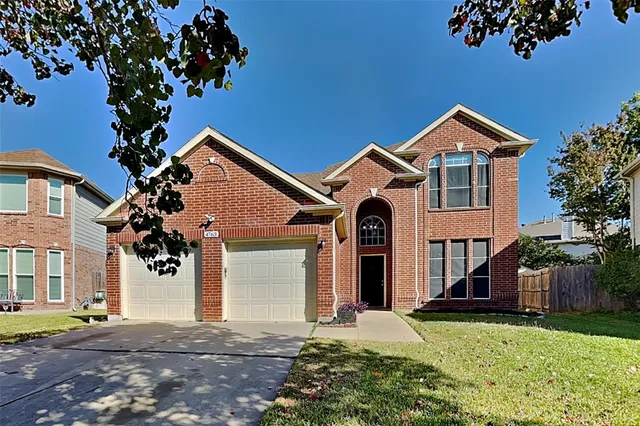 $2,595 | 4763 Parkmount Drive, Fort Worth, TX 76137