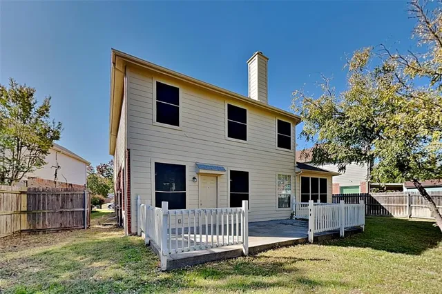 $2,595 | 4763 Parkmount Drive, Fort Worth, TX 76137