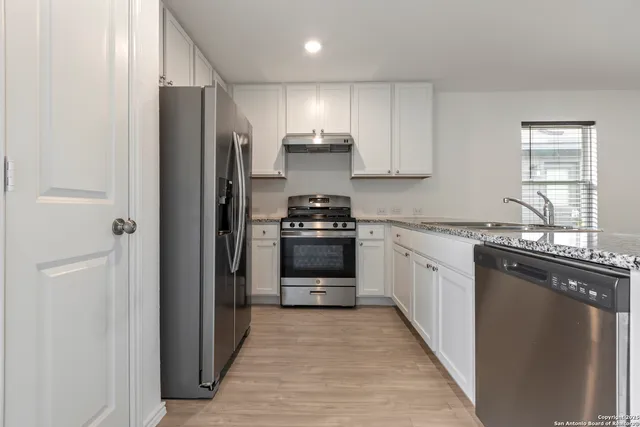 $1,300 | 13823 Ostrich Run, San Antonio, TX 78252