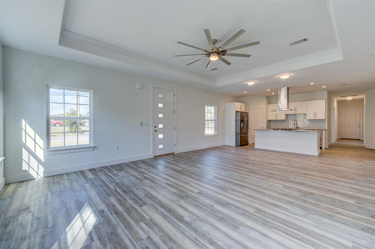 1986 Reagan Road Navarre, FL 32566 - Photo 15 of 42 Gallery Image 15