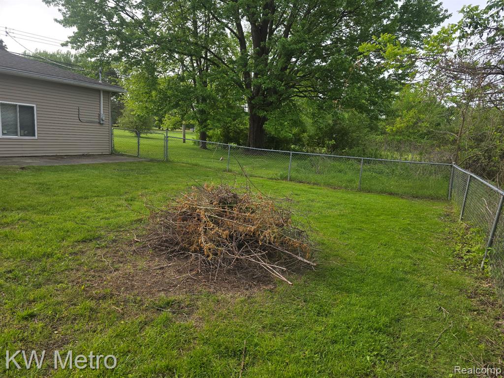 10800 Holland Road Taylor, MI 48180 - Photo 16 of 16