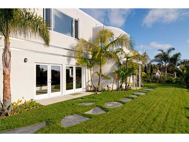 1585 Burgundy Road Encinitas, CA 92024 - Photo 18 of 25