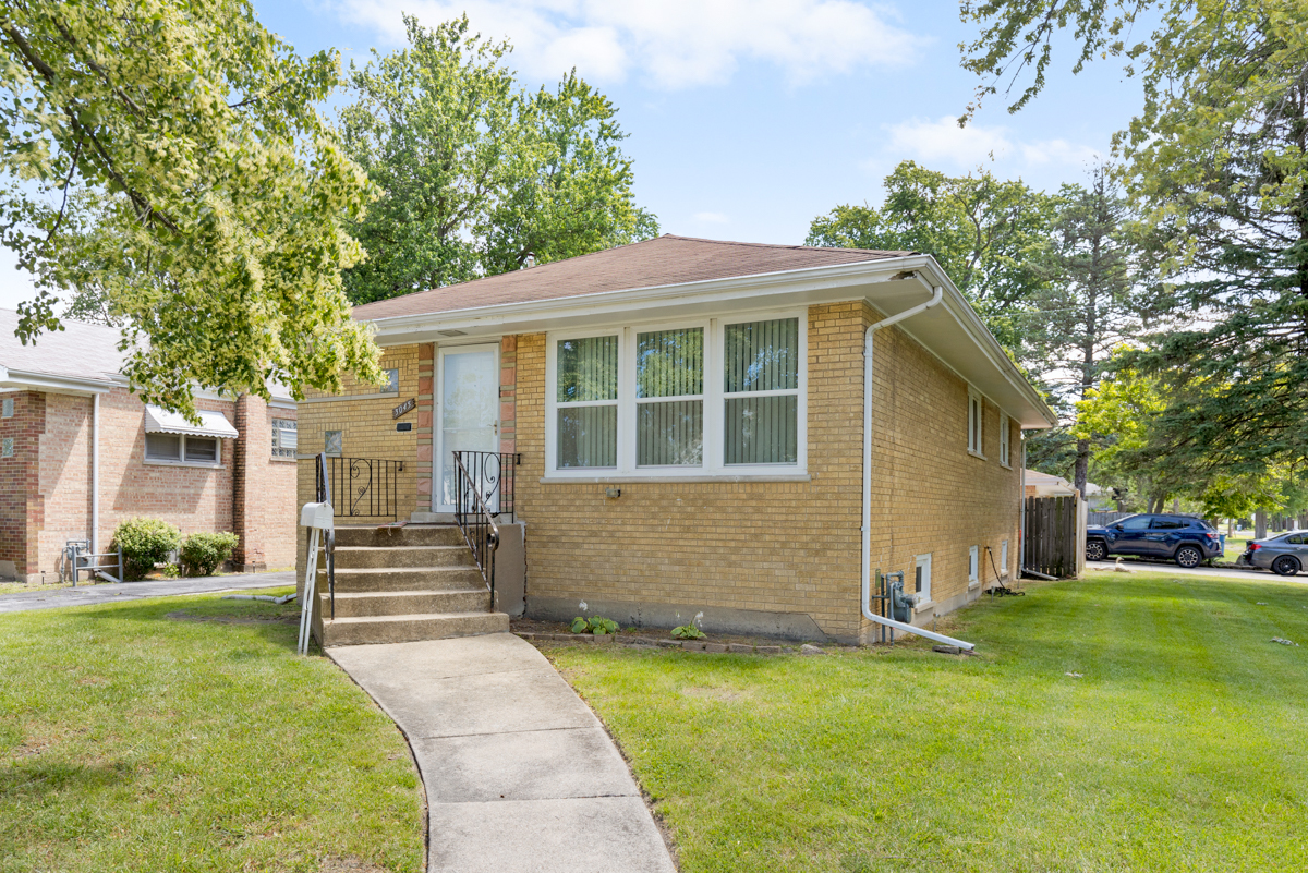 3045 Sangamon Street Steger, IL 60475 - Photo 1 of 16 Gallery Image 1