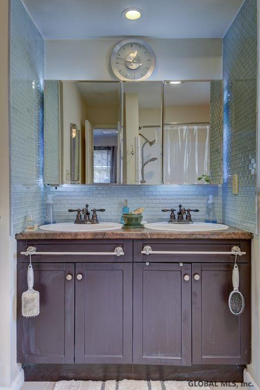 1449 Crescent Vischer Ferry Road Halfmoon, NY 12065 - Photo 15 of 25 Photo 15