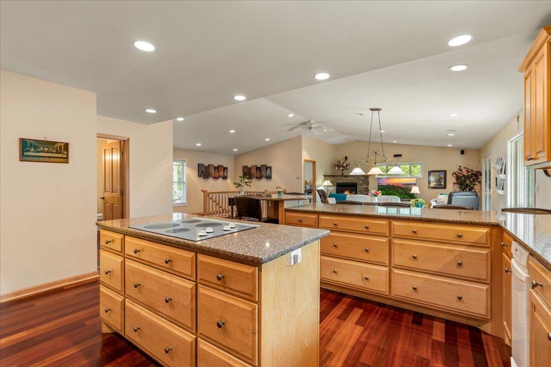 13682 Oak Hollow Road Brainerd, MN 56401 - Photo 10 of 54 Gallery Image 10