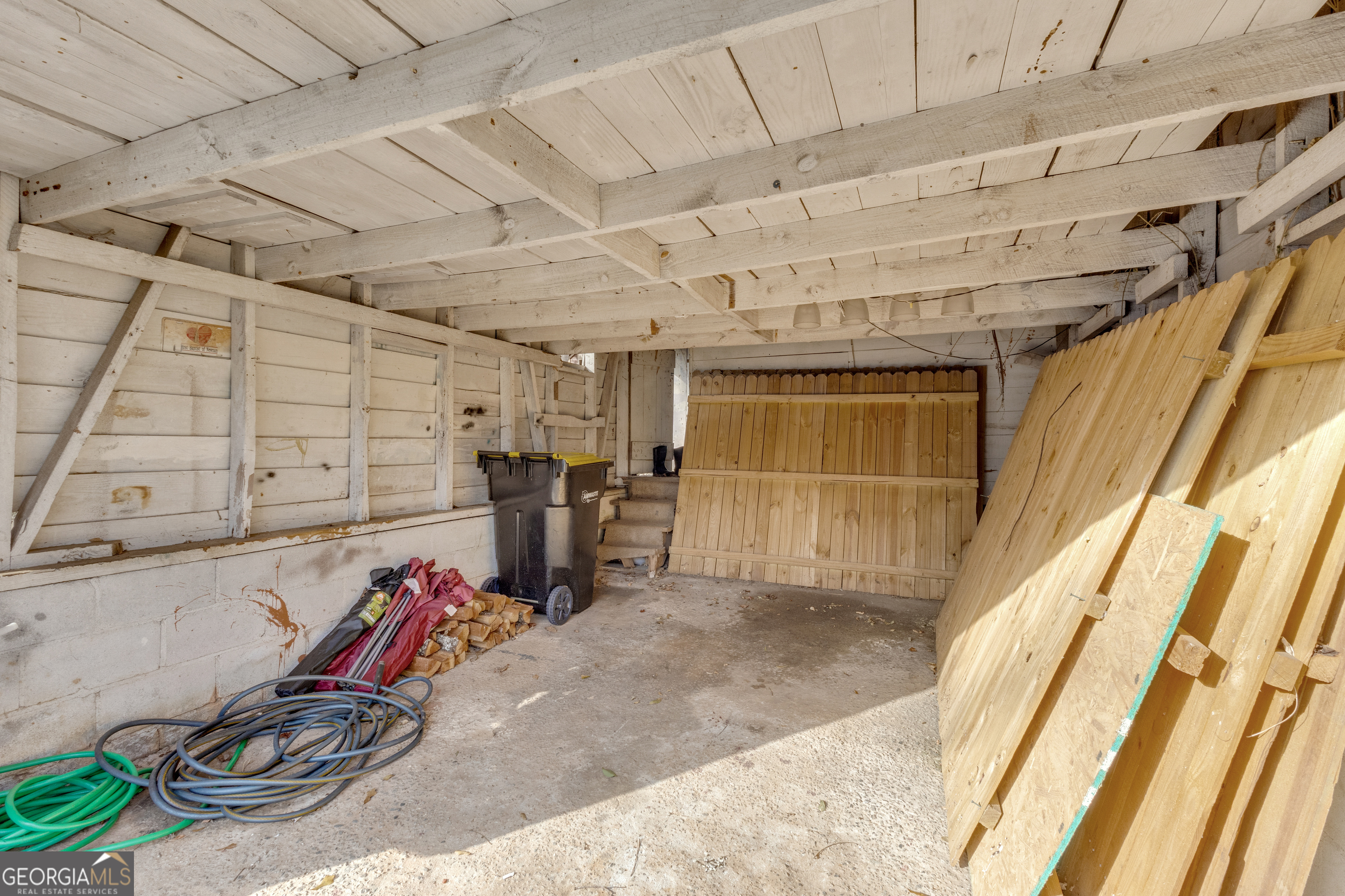 9 Meridian Drive Newnan, GA 30263 - Photo 38 of 42 a view of a room with gym equipment