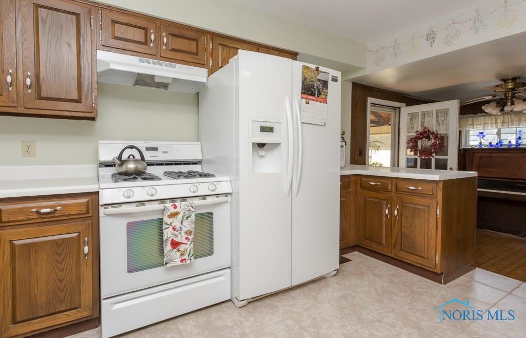 401 Eagle Point Road Rossford, OH 43460 - Photo 14 of 34 Gallery Image 14