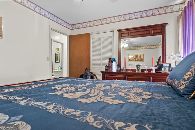 a view of a workspace with furniture