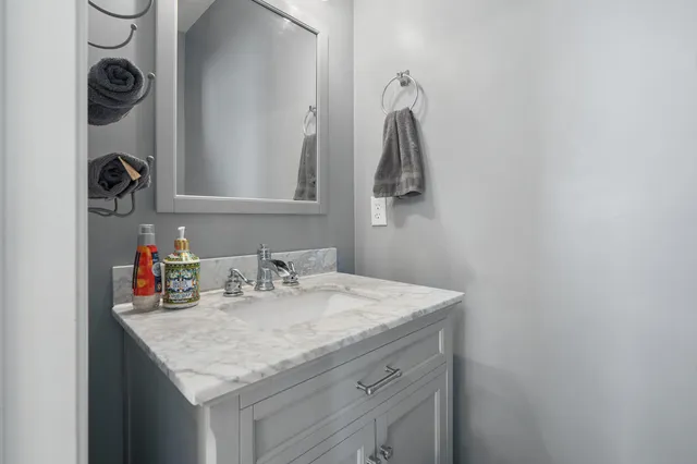 $389,900 | 7440 Brindle Trail, Kalamazoo, MI 49009