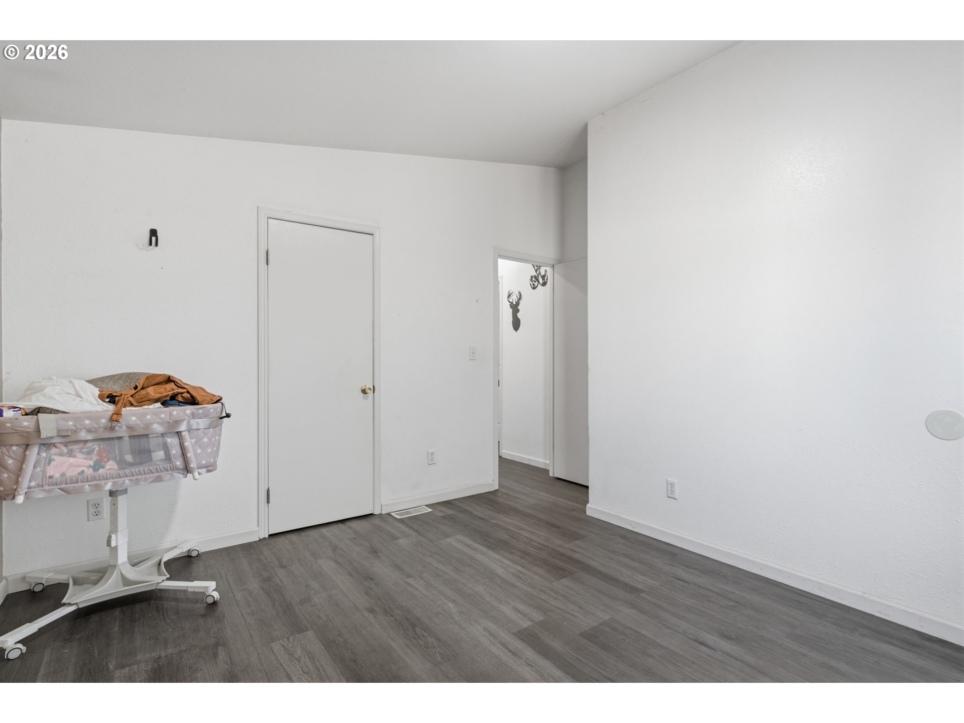 2151 Three Lakes Road Southeast Albany, OR 97322 - Photo 11 of 25 a view of an empty room