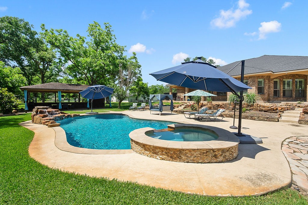 318 Sunrise Boulevard Angleton, TX 77515 - Photo 26 of 39