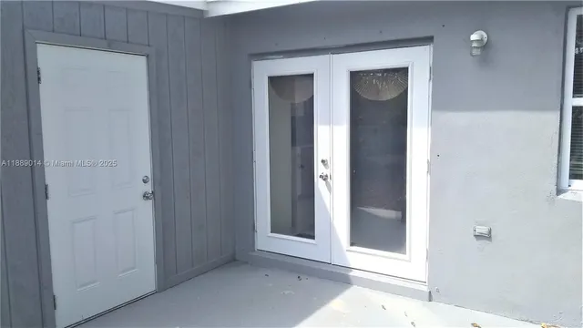 $2,200 | 710 52nd Street, West Palm Beach, FL 33407