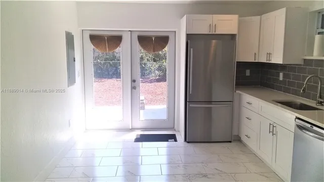 $2,200 | 710 52nd Street, West Palm Beach, FL 33407