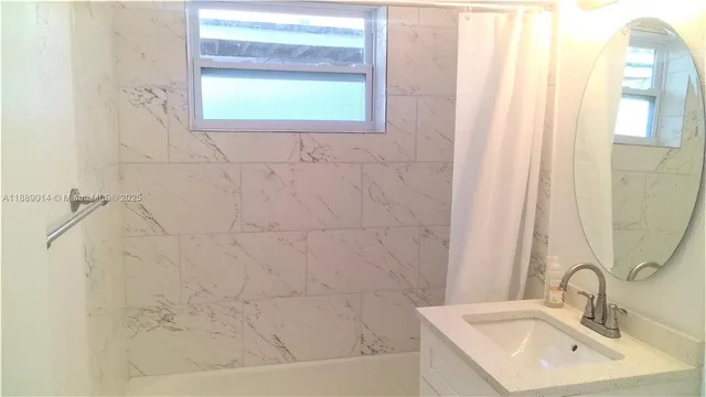 $2,200 | 710 52nd Street, West Palm Beach, FL 33407