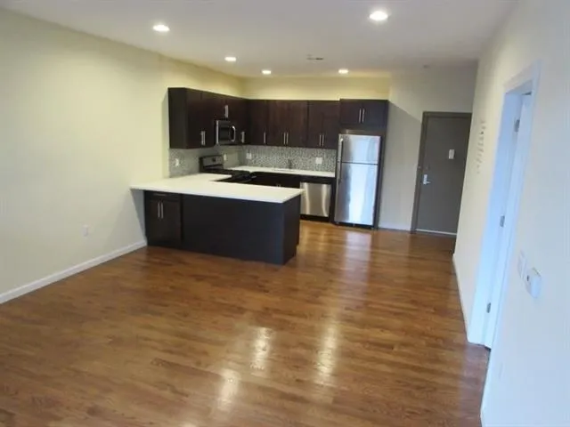 $2,150 | 186-194 Broadway, Unit 502, Bayonne, NJ 07002