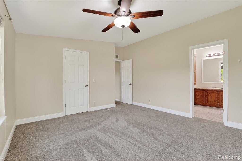 4050 West Thompson Road Linden, MI 48451 - Photo 18 of 36