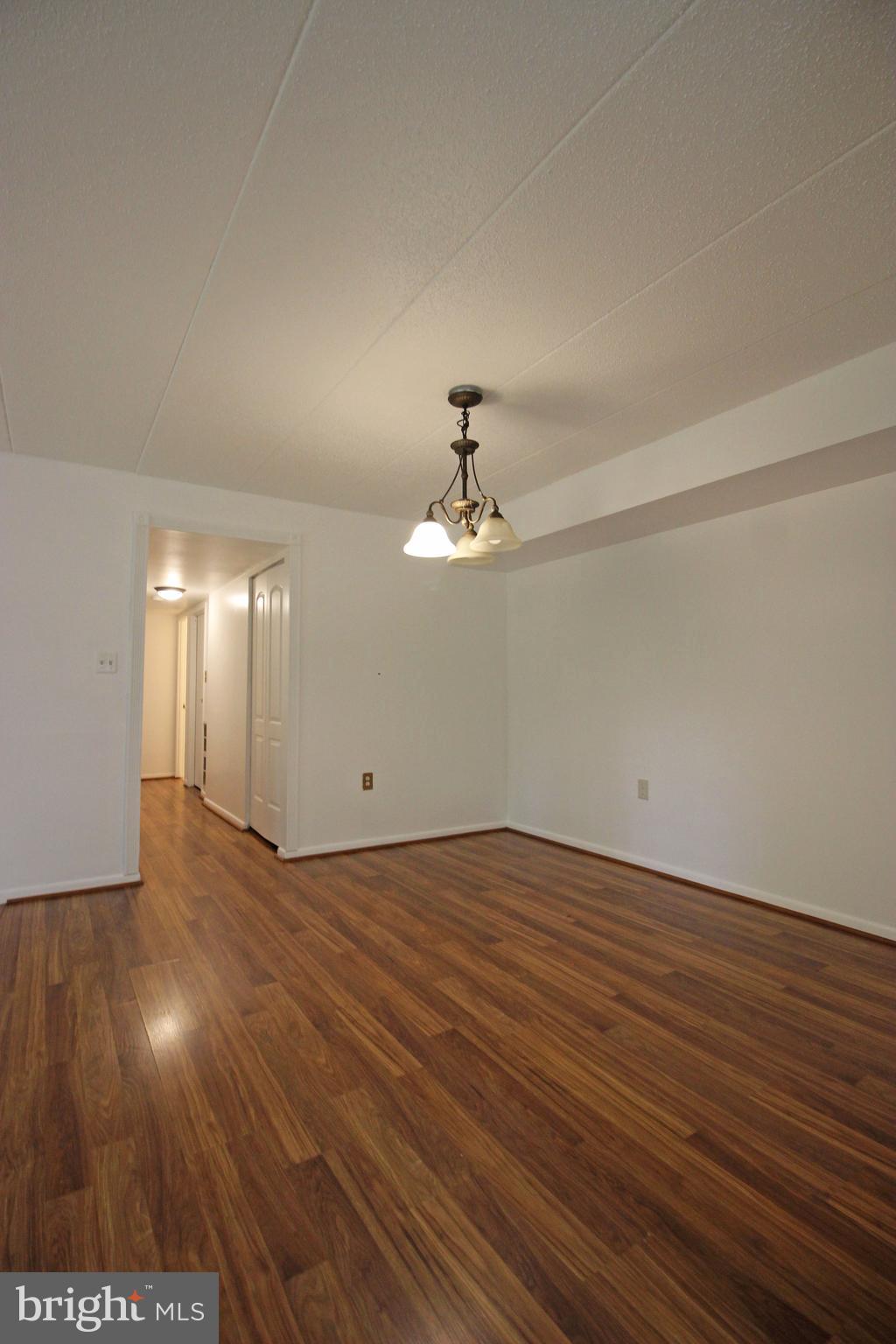 11607 Windbluff Court Reston, VA 20191 - Photo 2 of 30