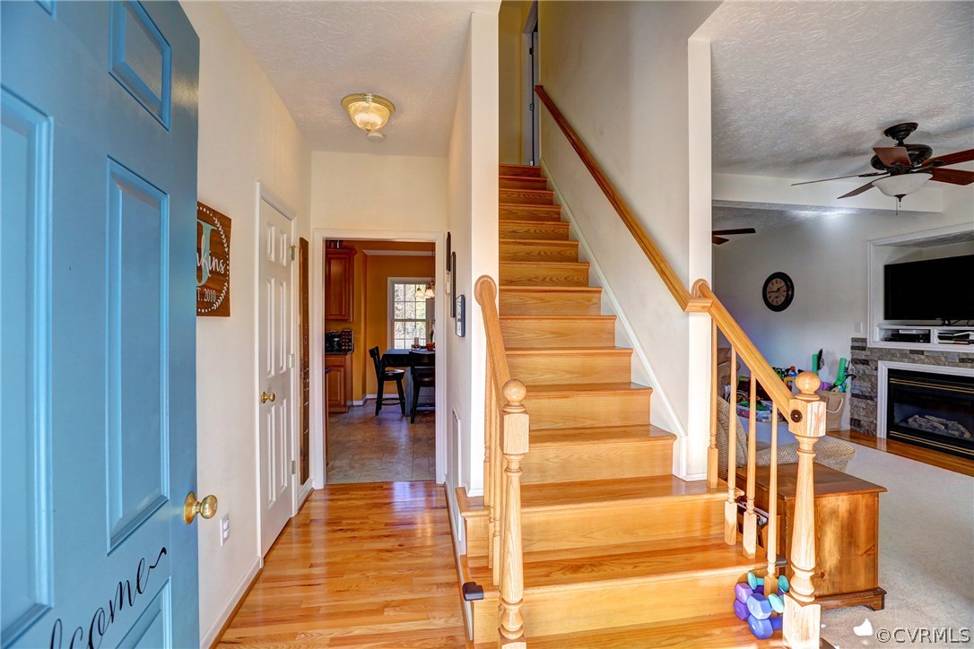 5200 Scandia Road Sandston, VA 23150 - Photo 8 of 27 Foyer