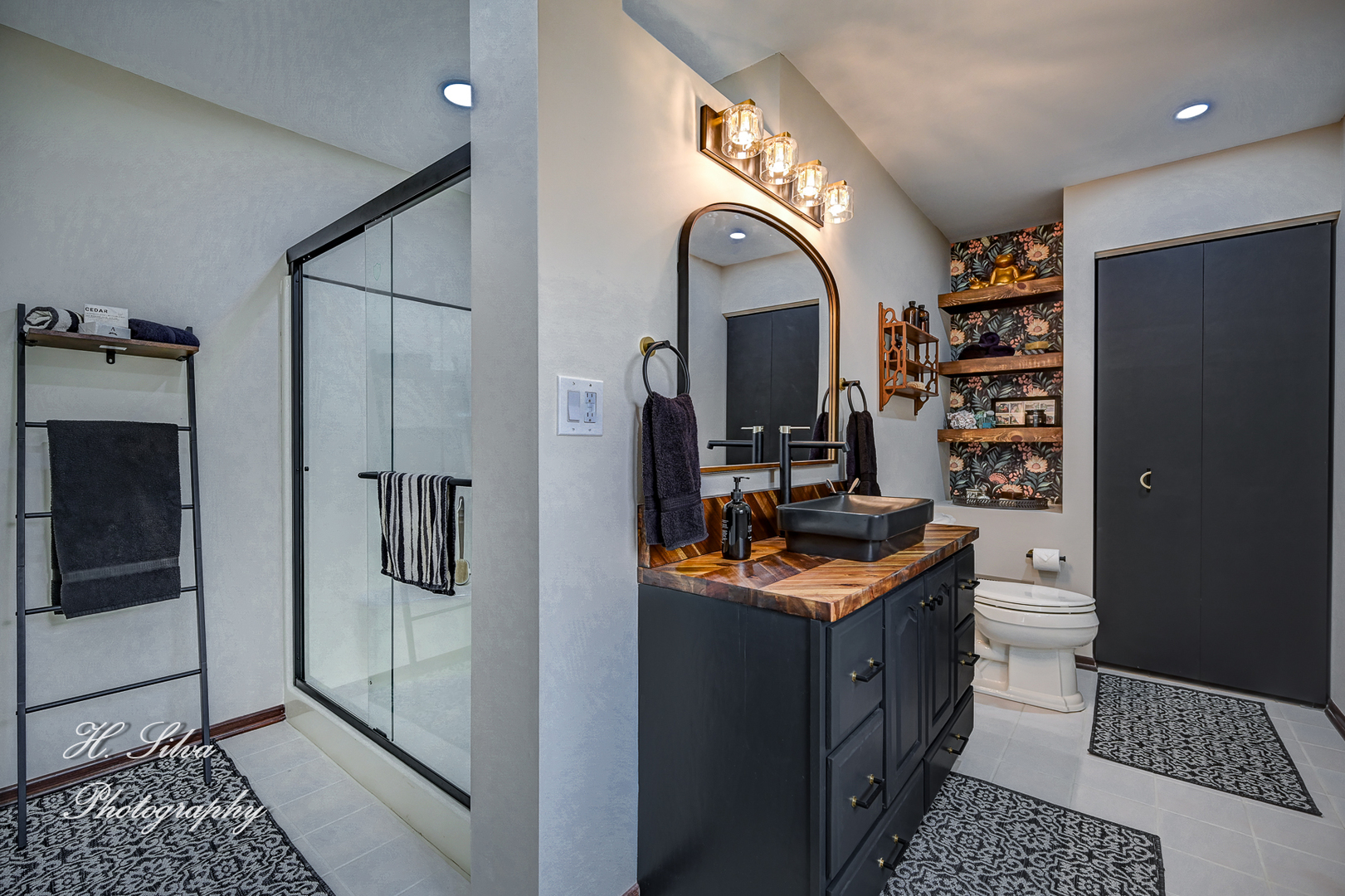 1402 Winaki Trail Algonquin, IL 60102 - Photo 19 of 33 a kitchen with stainless steel appliances granite countertop a stove a refrigerator and a cabinets