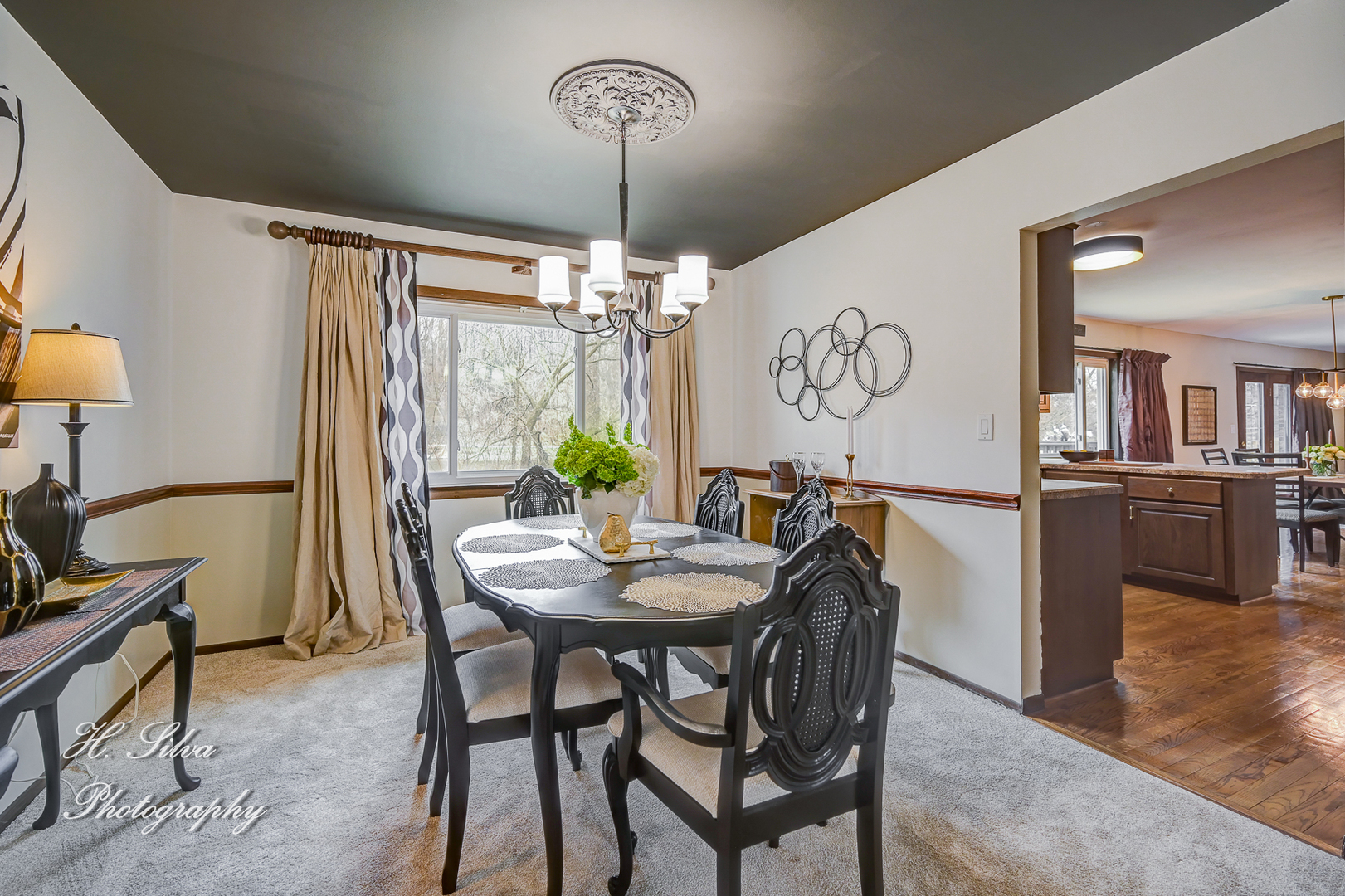 1402 Winaki Trail Algonquin, IL 60102 - Photo 7 of 33 a view of a dining room with furniture and chandelier
