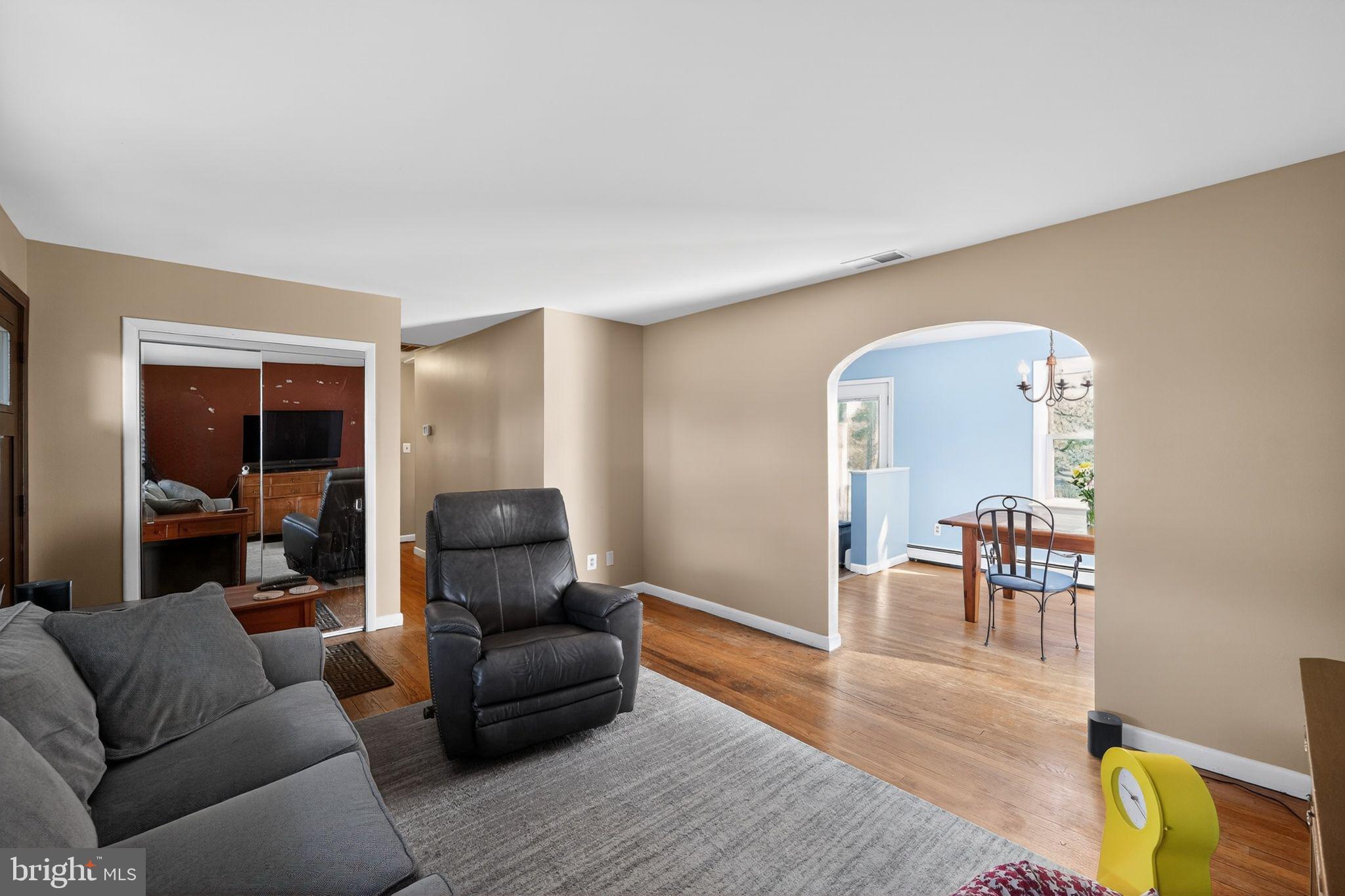 10386 Gorman Road Laurel, MD 20723 - Photo 12 of 30 Inviting open layout with natural light.
