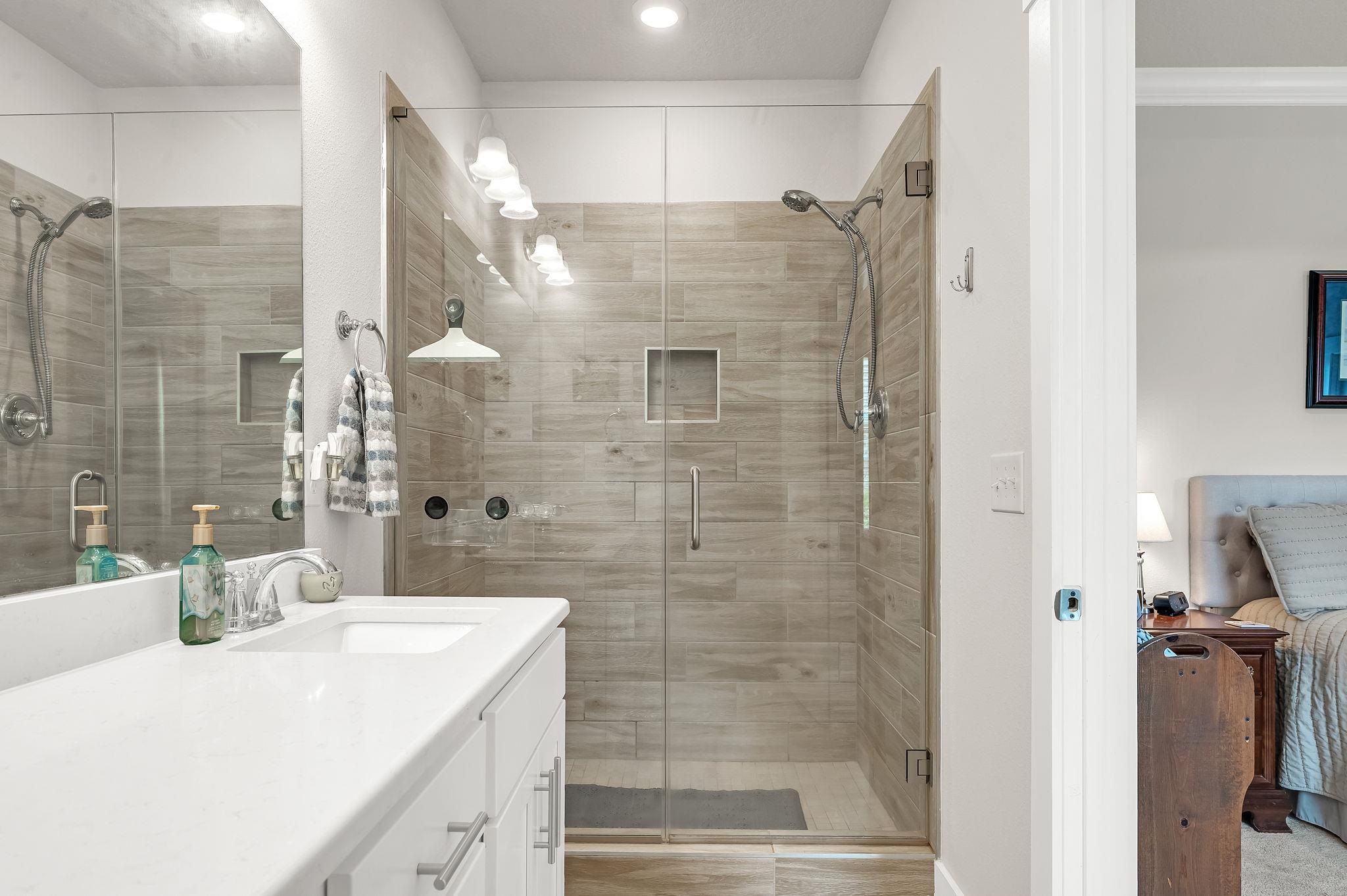 9816 Lakeview Drive Foley, AL 36535 - Photo 34 of 59 Bathroom