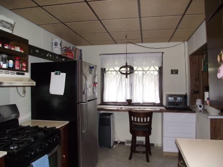 365 7th Street Manistee, MI 49660 - Photo 11 of 33 5