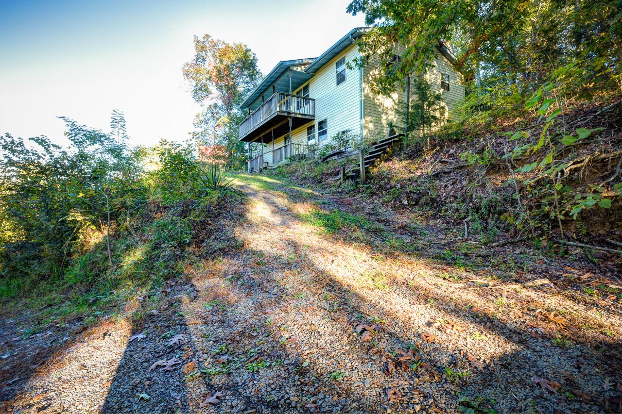 1765 Rauhuff Hollow Road Sevierville, TN 37876 - Photo 18 of 37 _F5A4862_3_4_5_6