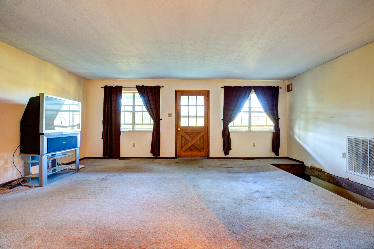 1765 Rauhuff Hollow Road Sevierville, TN 37876 - Photo 21 of 37 _F5A4889_90_91_92_93_94