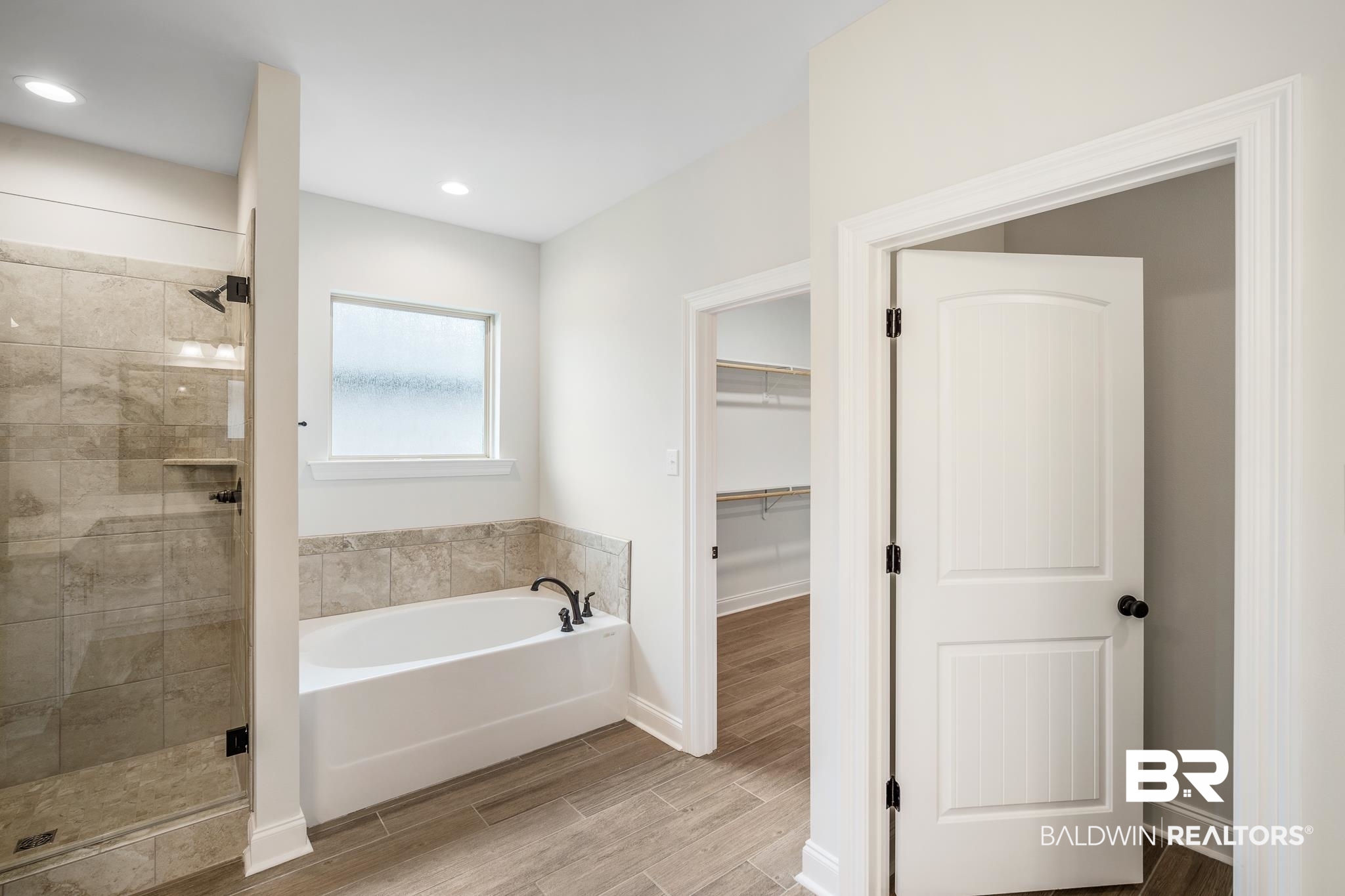 9997 Dunleith Loop Daphne, AL 36526 - Photo 14 of 29 Primary Bathroom