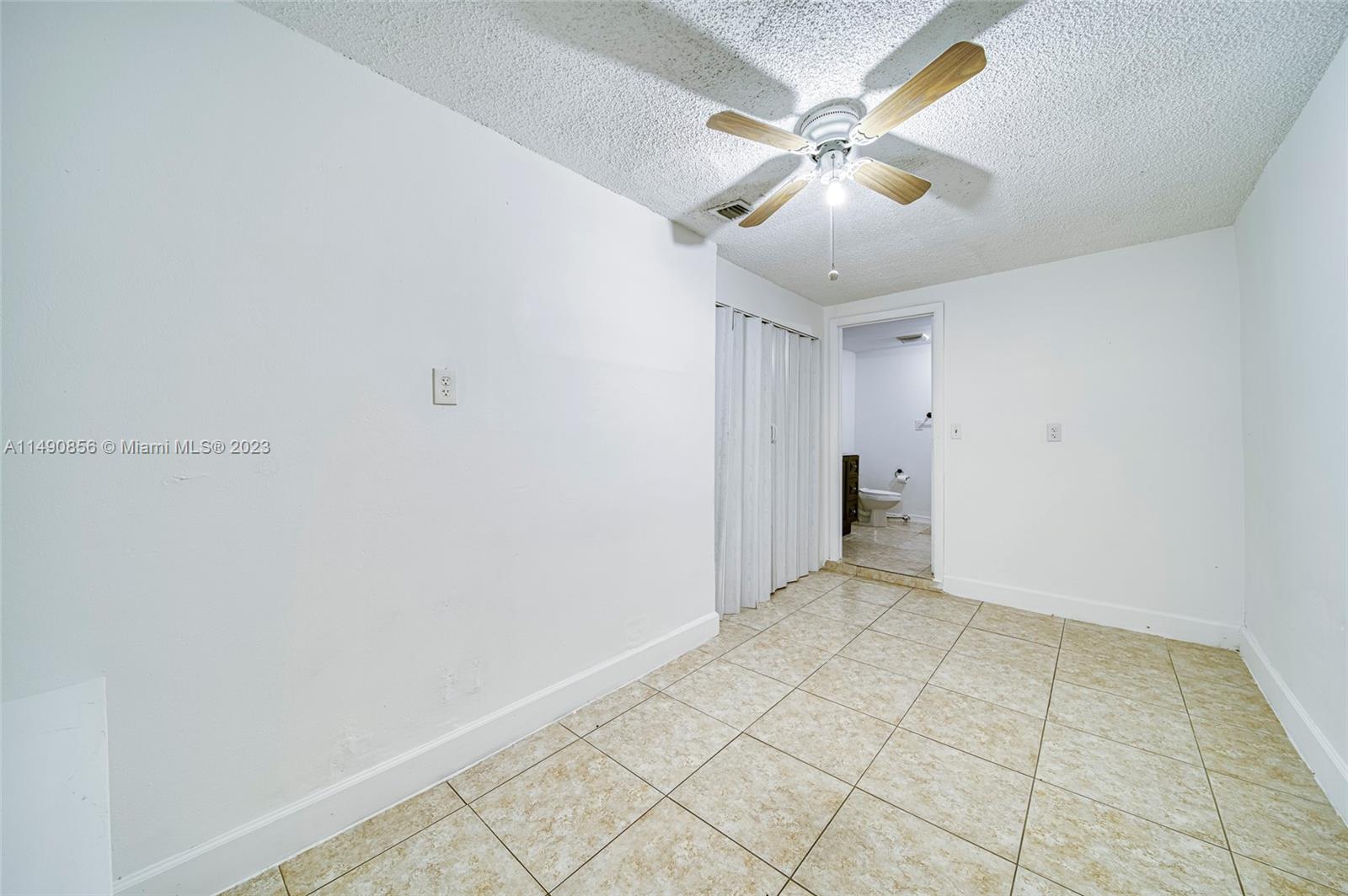 6534 Southwest 34th Street, Unit 2 Miami, FL 33155 - Photo 11 of 20