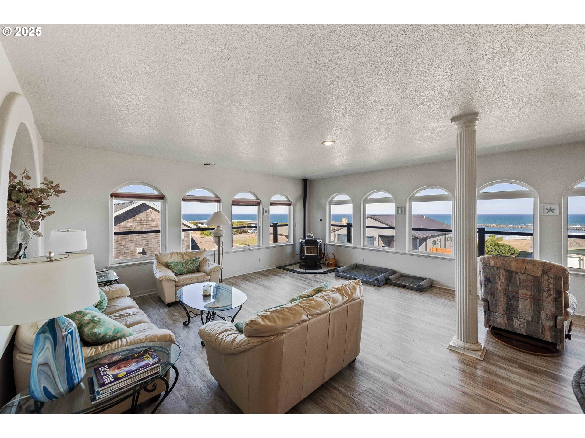 1257 7th Street Southwest Bandon, OR 97411 - Photo 17 of 48