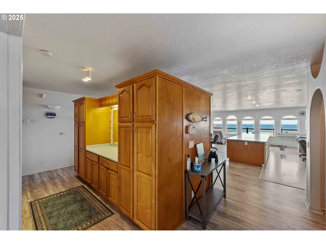 $899,000 | 1257 7th Street Southwest, Bandon, OR 97411