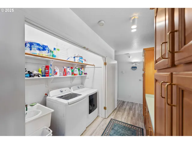 $899,000 | 1257 7th Street Southwest, Bandon, OR 97411