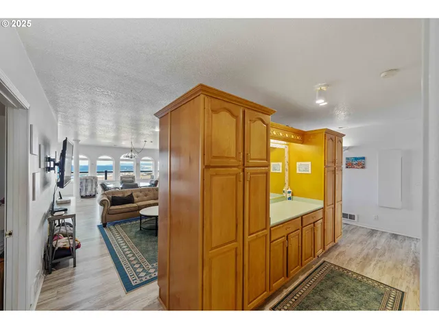 $899,000 | 1257 7th Street Southwest, Bandon, OR 97411