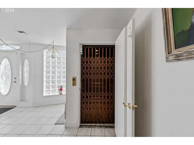 $899,000 | 1257 7th Street Southwest, Bandon, OR 97411