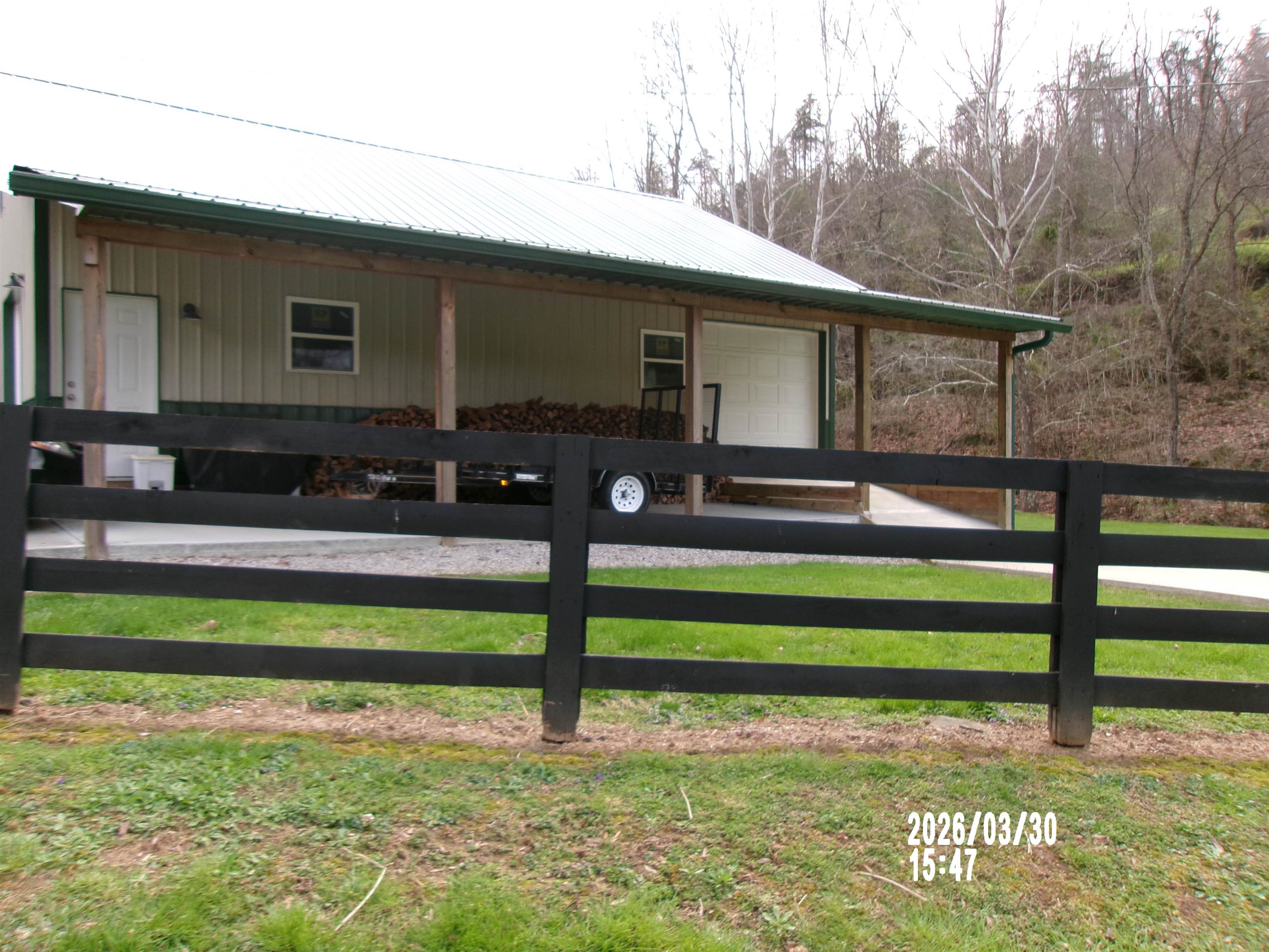 327 Mudlick Branch Road Louisa, KY 41230 - Photo 3 of 23