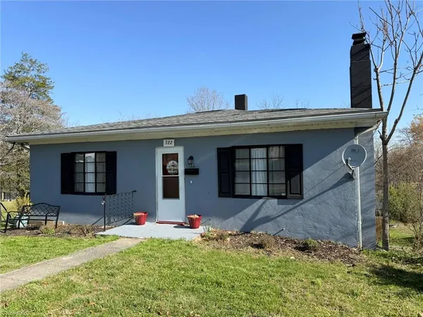 $199,400 | 722 Maiden Lane, Mount Airy, NC 27030