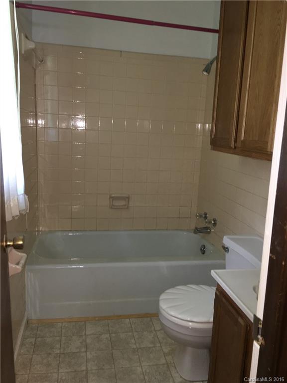 116 Riley Road, Unit R1 Dallas, NC 28034 - Photo 8 of 15 Gallery Image 8