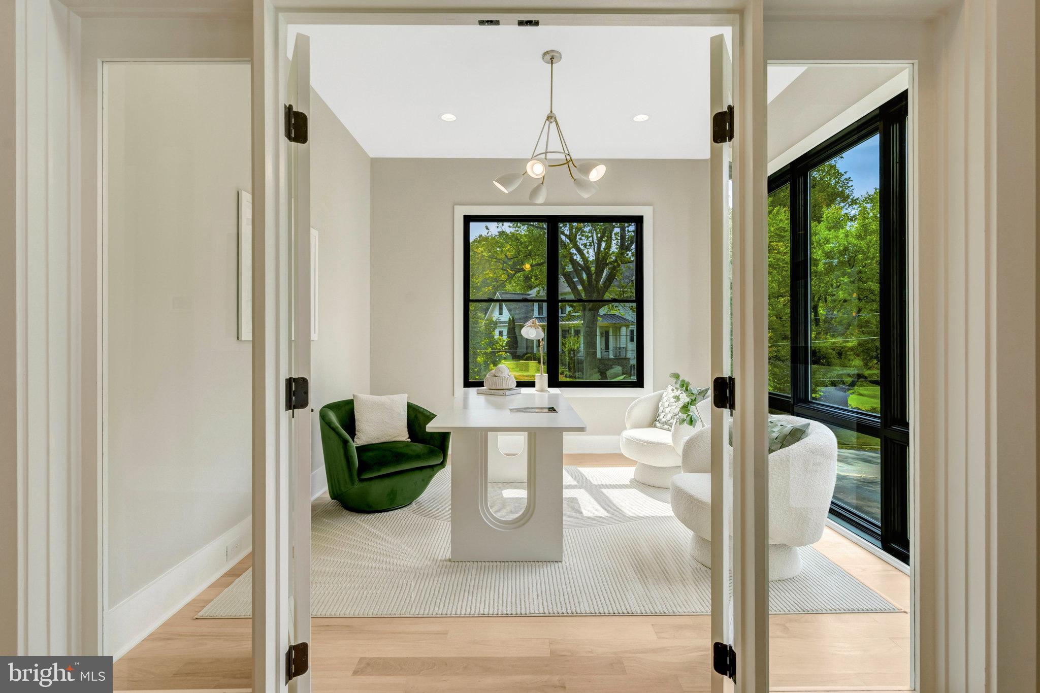 7400 Churchill Road McLean, VA 22101 - Photo 18 of 119 Office or study room