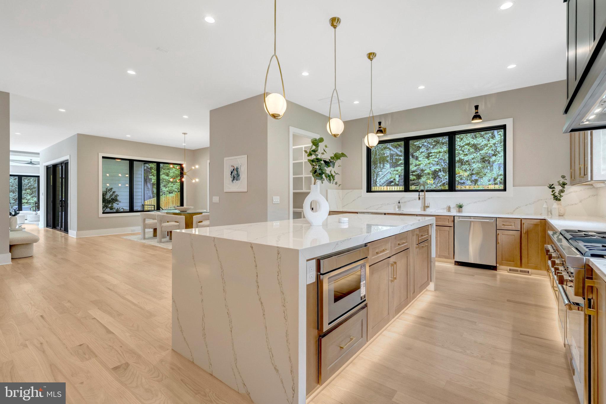 7400 Churchill Road McLean, VA 22101 - Photo 29 of 119 Thermador high-end appliances