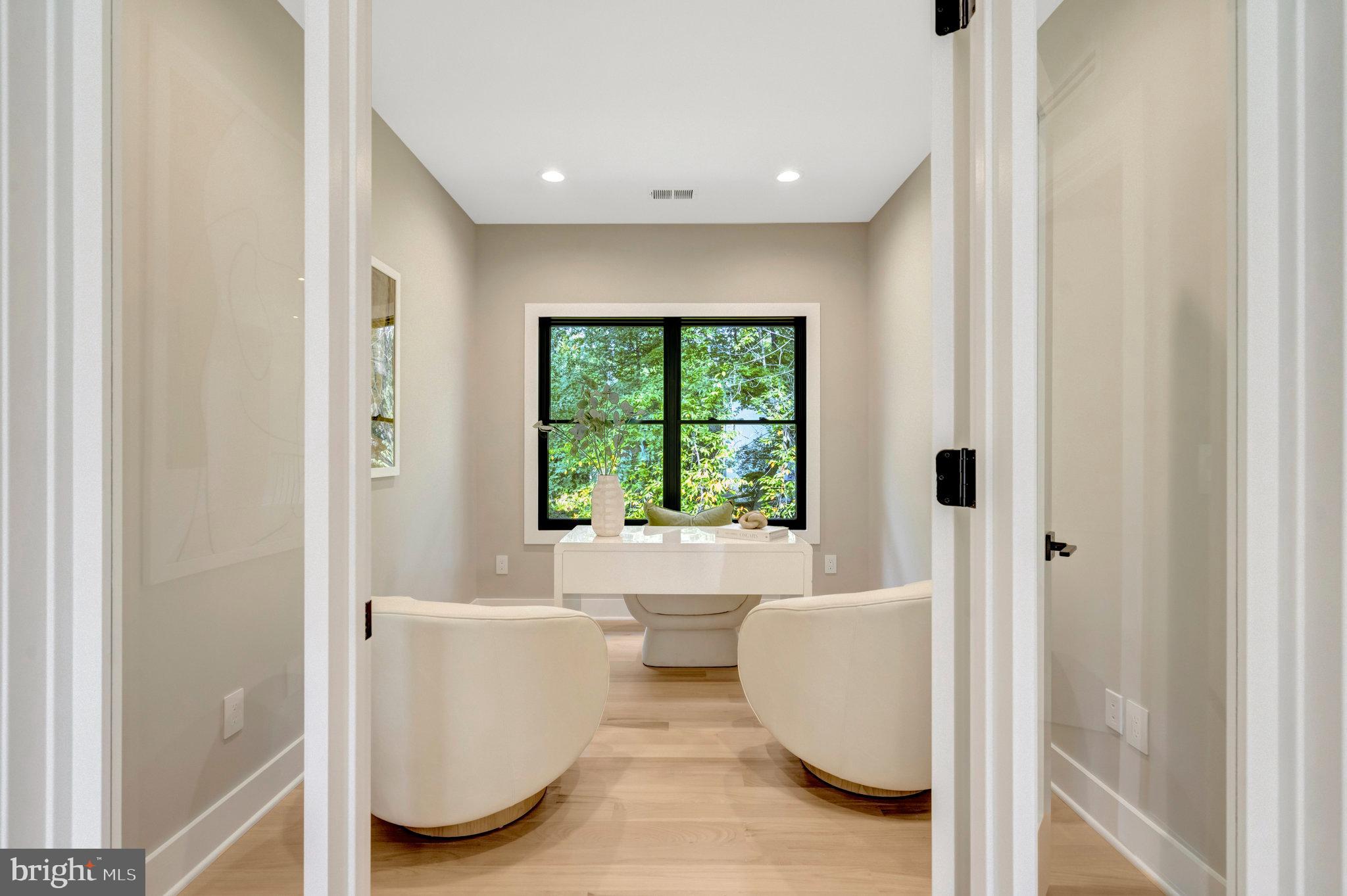 7400 Churchill Road McLean, VA 22101 - Photo 51 of 119 upper level office or study room