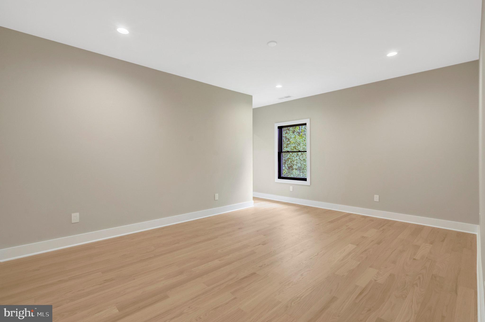 7400 Churchill Road McLean, VA 22101 - Photo 78 of 119 Bedroom with full-bath