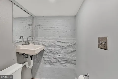 $250,000 | 127 North Glover Street, Baltimore, MD 21224