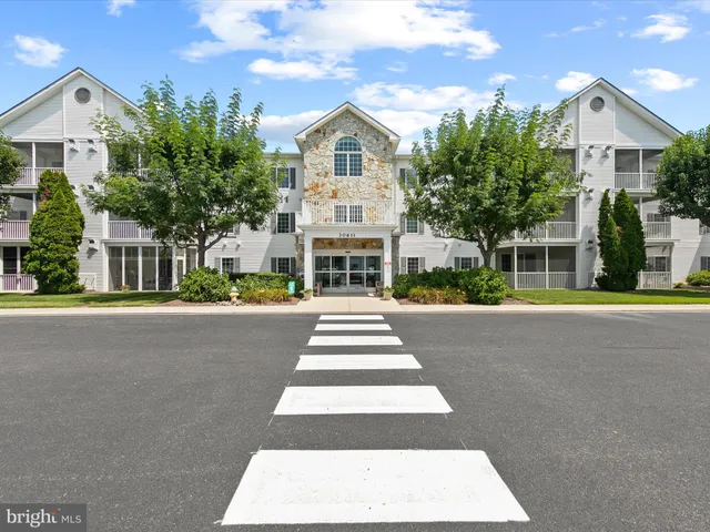 $314,900 | 30611 Cedar Neck Road, Unit 2204, Ocean View, DE 19970
