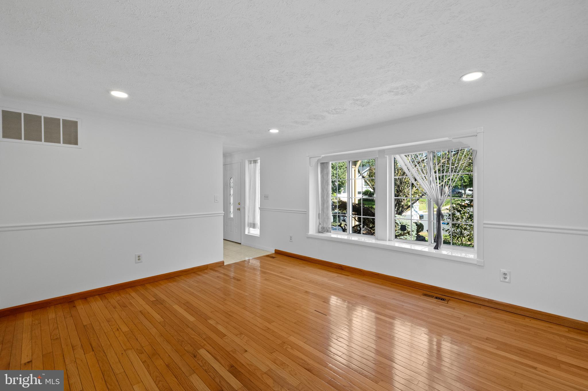 3804 Beech Down Drive Chantilly, VA 20151 - Photo 9 of 45