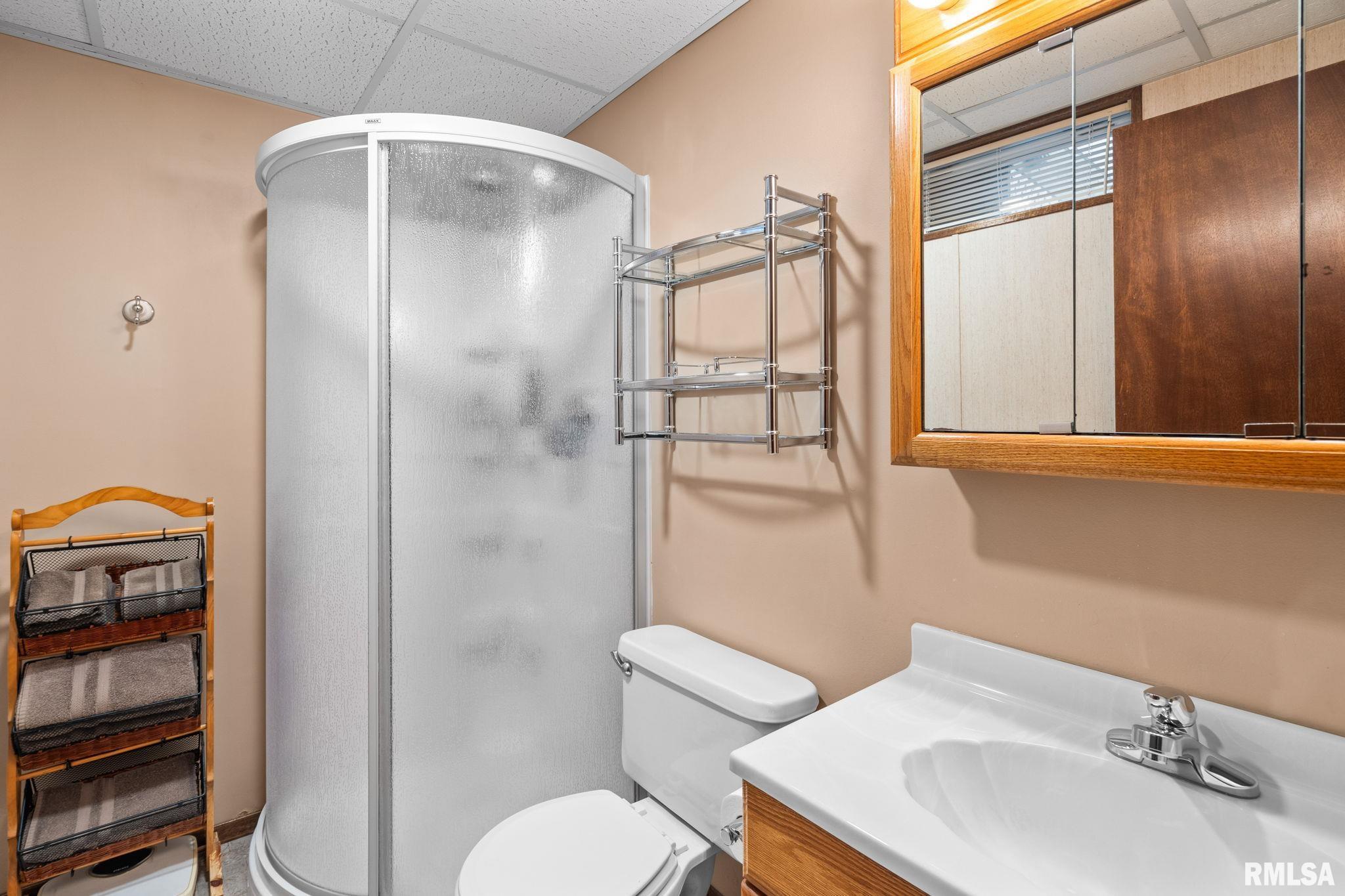 5404 Oakbrook Road Davenport, IA 52806 - Photo 25 of 34 Gallery Image 25